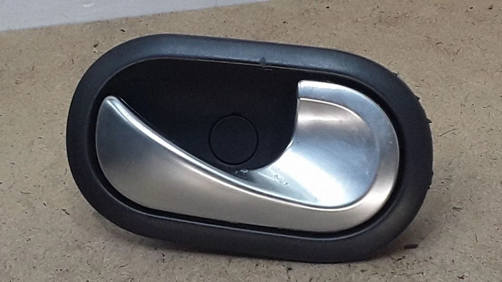 Front door interior handle – Renault Modus (2004-2007)