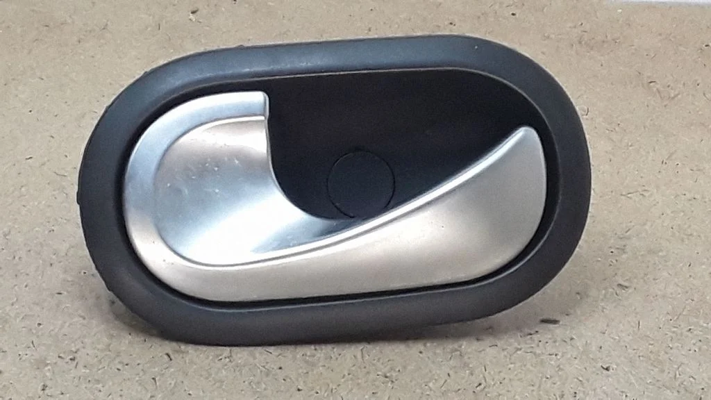 Front door interior handle – Renault Modus (2004-2007)