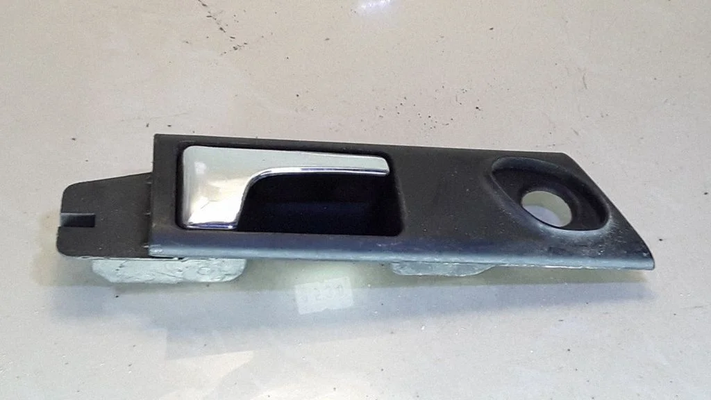 Front door interior handle – Audi 100 S4 C4 (1990-1995)