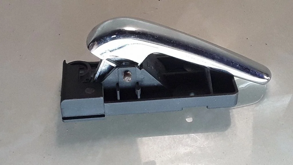Front door interior handle