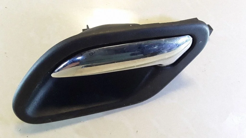 Front door interior handle – BMW 5 Series E39 (1996-2003)