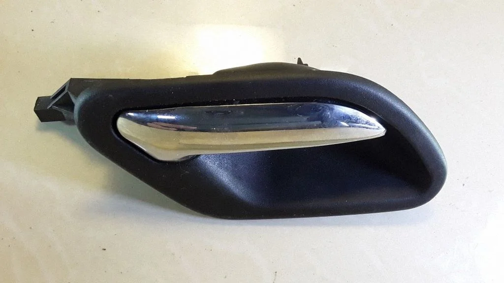 Front door interior handle – BMW 5 Series E39 (1996-2003)