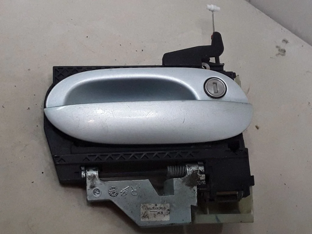 Front door exterior handle – BMW 5 Series E39 (1996-2003)