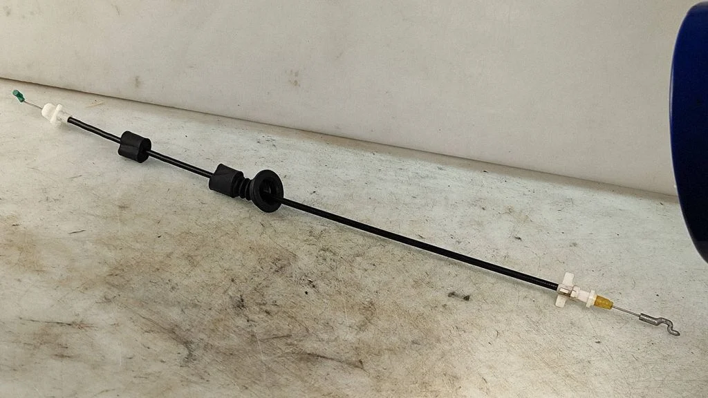 Front door cable line 5E0037085