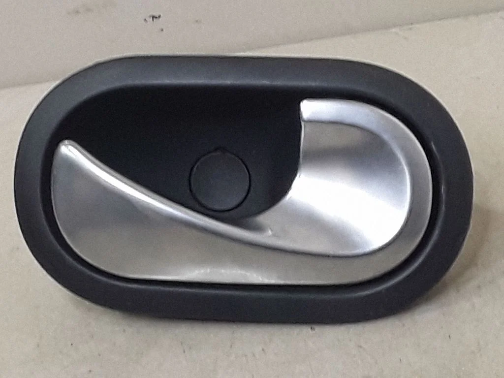 Front door interior handle – Renault Megane II (2006-2008)