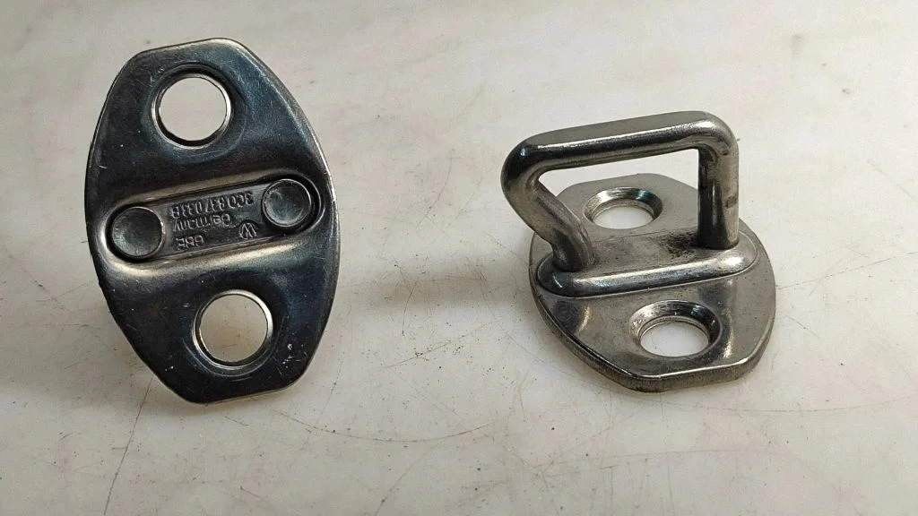 Front door lock loop/hook striker 3C0837033B