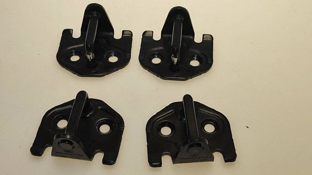 Front door lock loop/hook striker – Ford Mondeo MK IV (2007-2014)