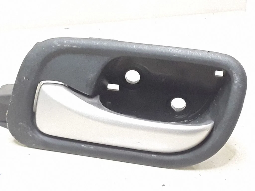 Front door interior handle – Honda Accord (2003-2007)
