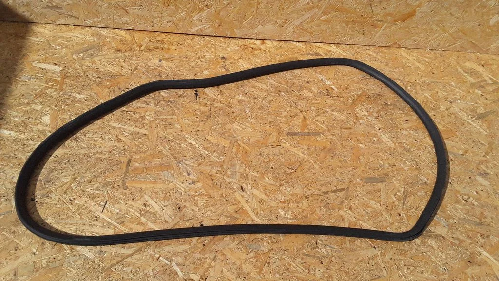 Uszczelka drzwi przednich (na karoserii) – Seat Altea XL (2004-2015)