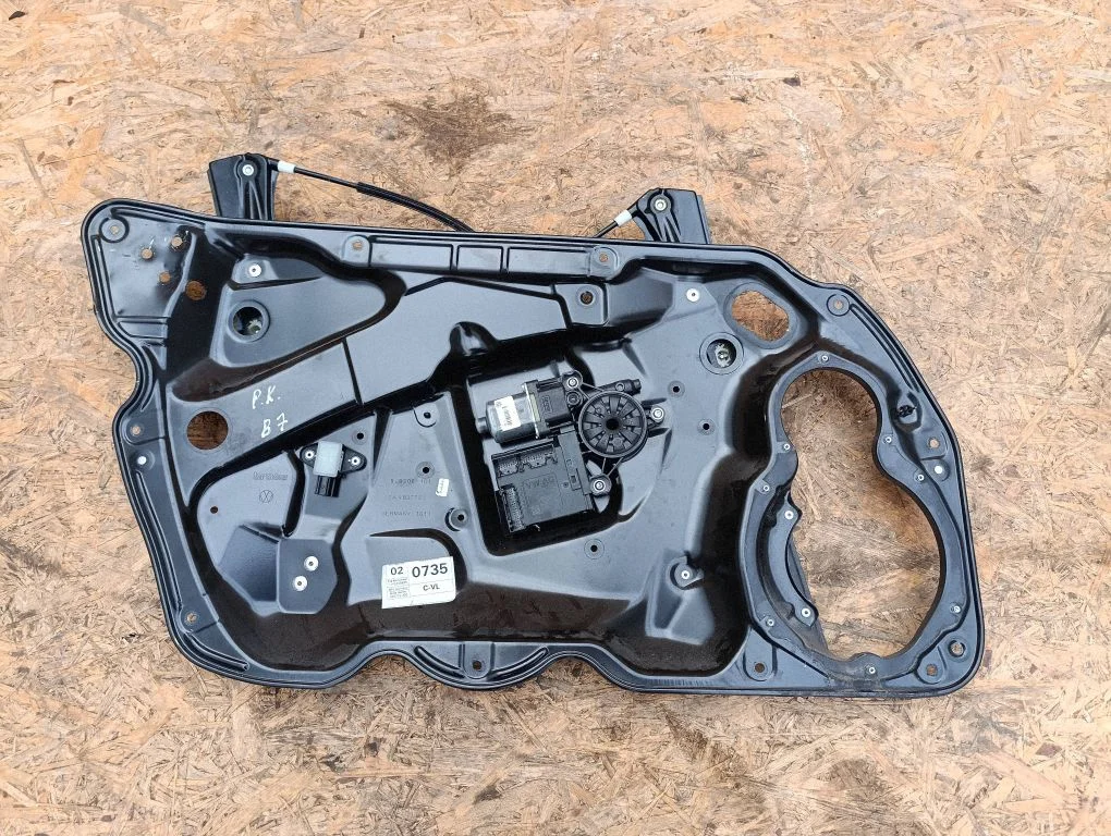 Front door window regulator with motor 3AA837755