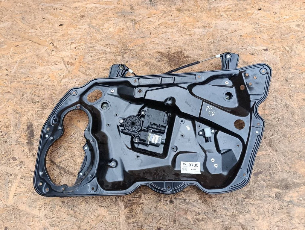 Front door window regulator with motor 3AA837356