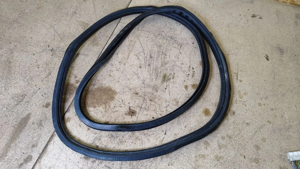 Front door rubber seal 4F0831721C