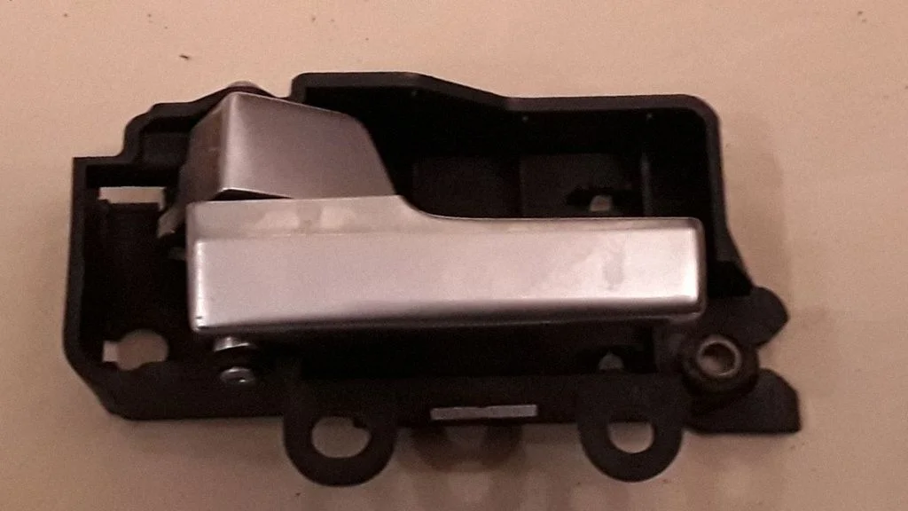Front door interior handle – Ford Focus C-MAX (2003-2010)