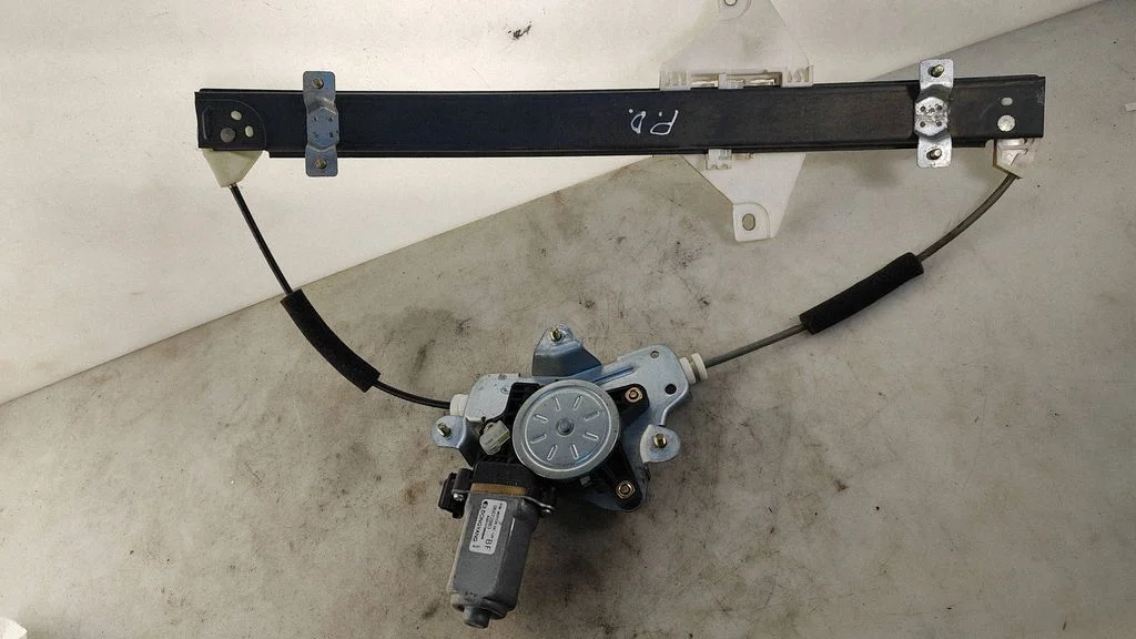 Esiukse elektriline aknatõstuk mootoriga – Opel Antara (2006-2016)