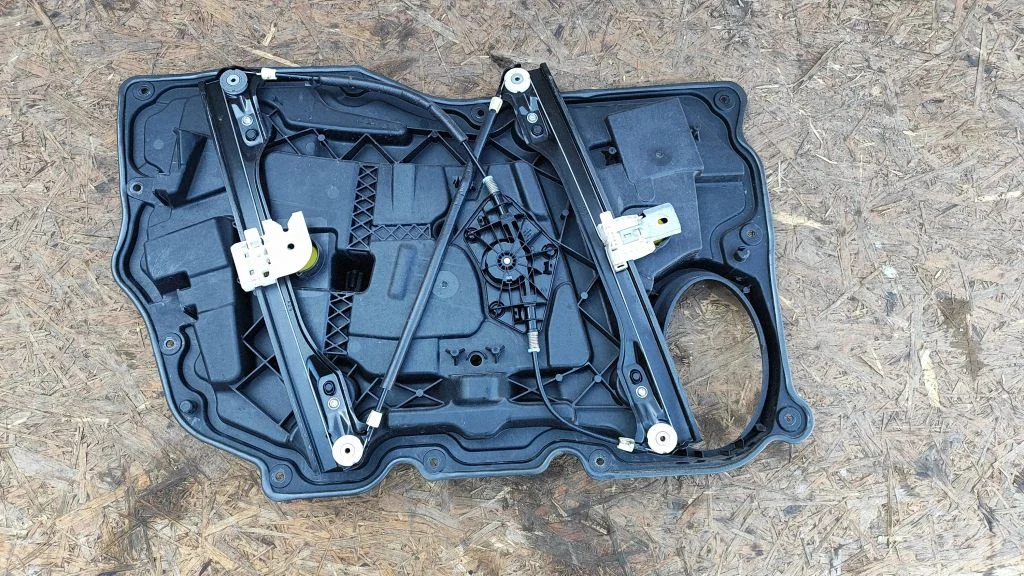 Front door window regulator with motor 3034491NN