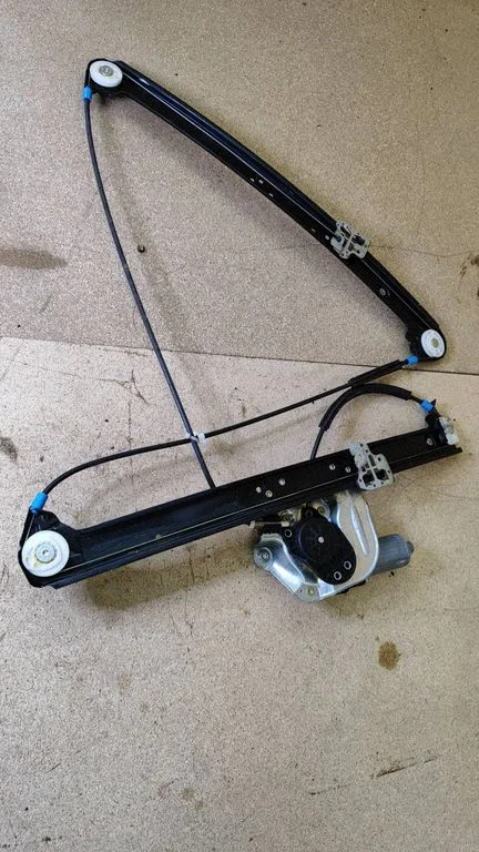 Front door window regulator with motor – BMW X5 E53 (1999-2006)