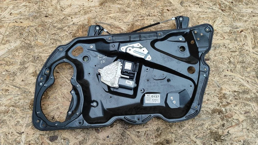 Front door window regulator with motor 3C1837756G