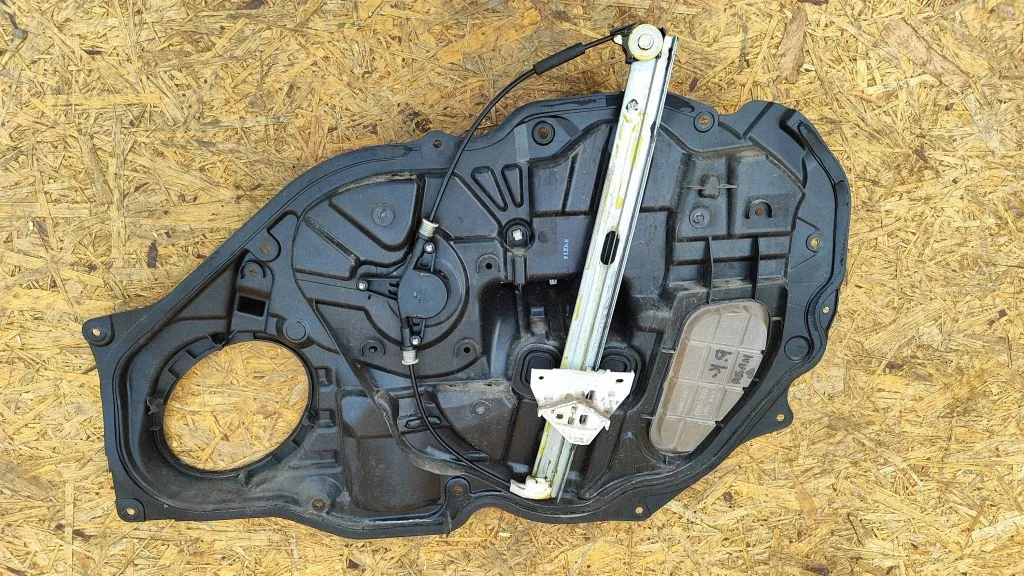 Front door window regulator with motor GS1D5997X