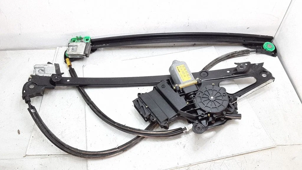 Front door window regulator with motor – Ford Galaxy (1995-2000)
