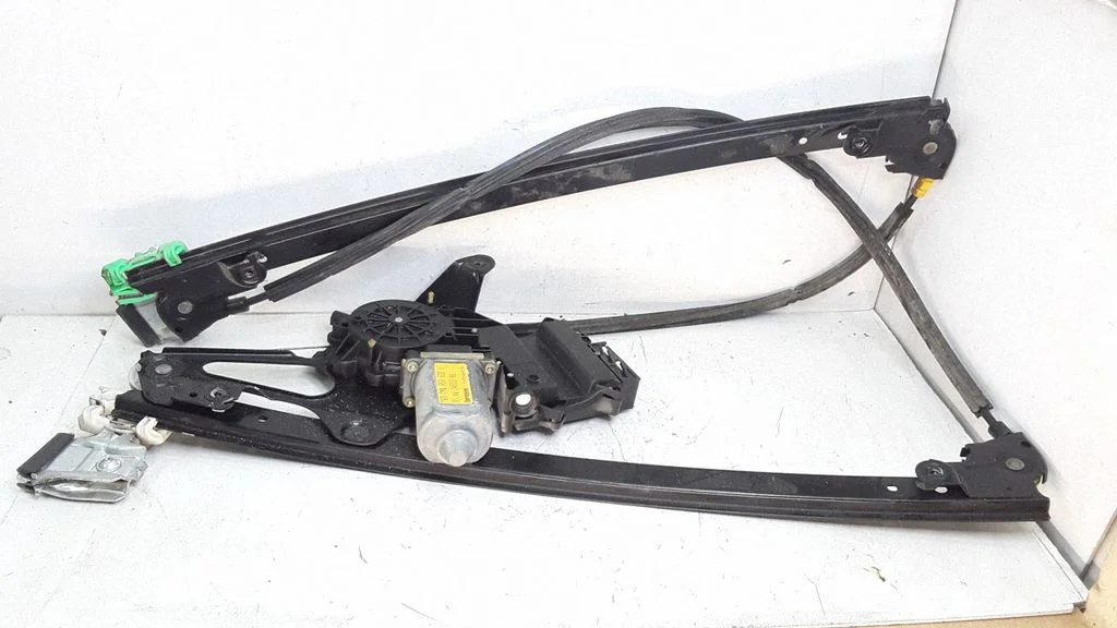 Front door window regulator with motor – Ford Galaxy (1995-2000)