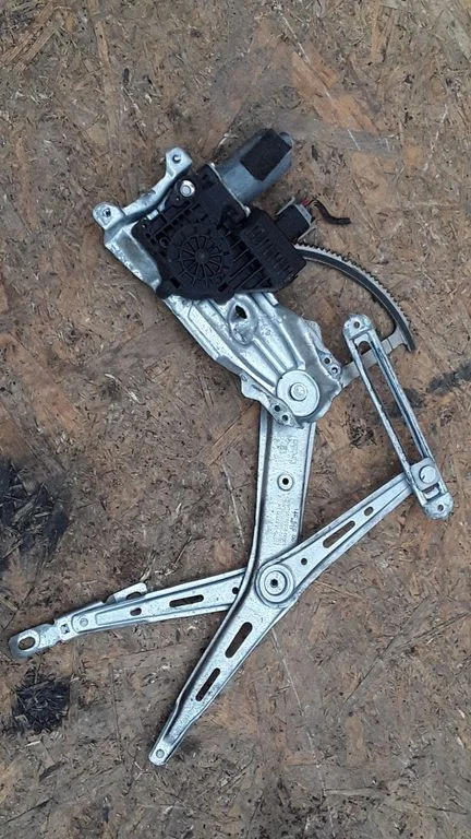 Front door window regulator with motor – Opel Zafira A (1999-2005)