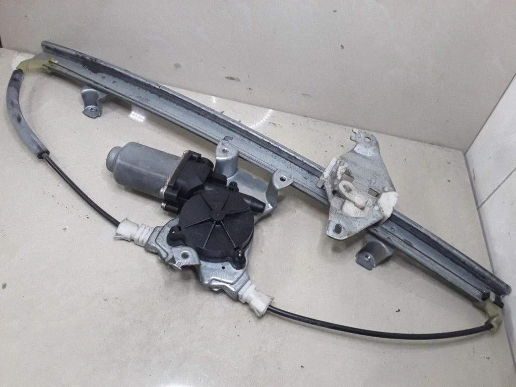 Front door window regulator with motor 114919