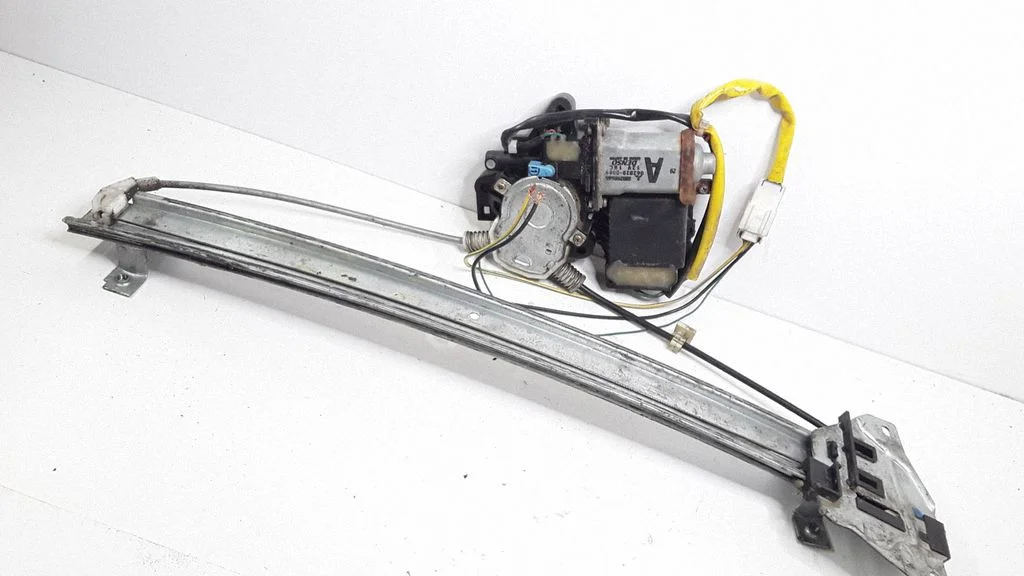 Front door window regulator with motor – Mitsubishi Galant (1997-2003)