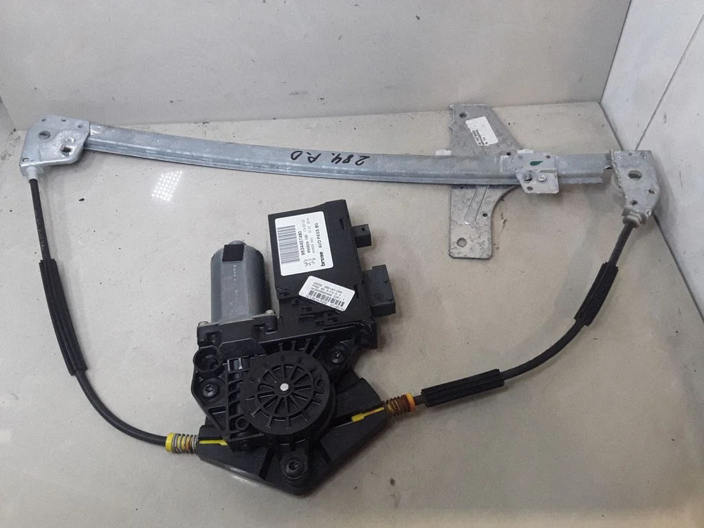 Front door window regulator with motor 9634457480
