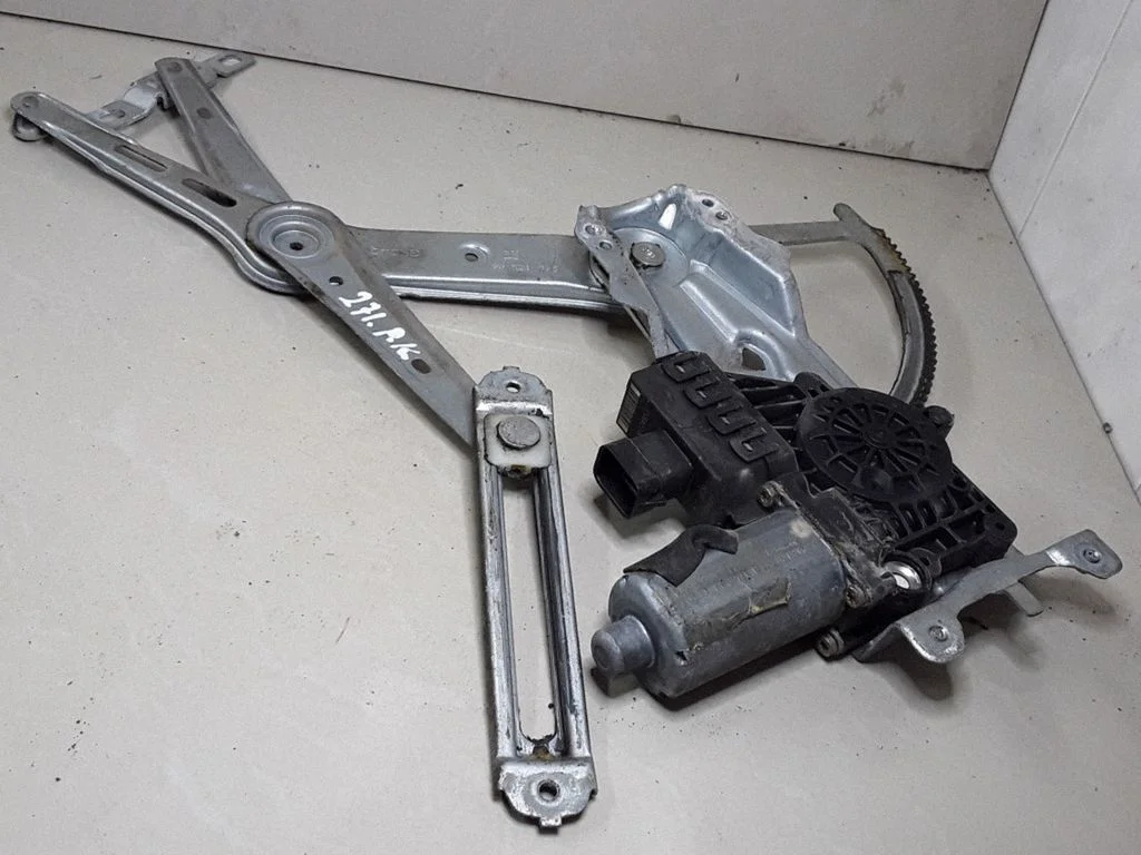 Front door window regulator with motor 90521875