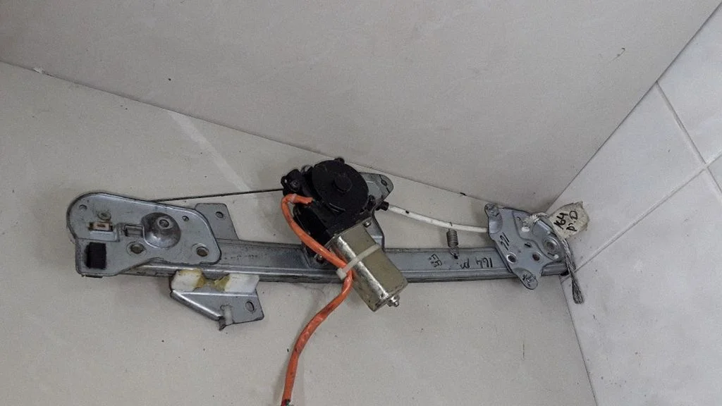 Front door window regulator with motor 3630161634