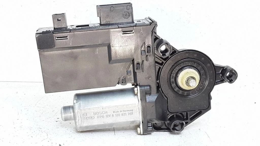 Front door window regulator motor – Peugeot 307 (2001-2005)