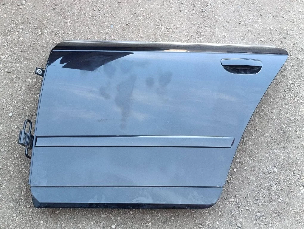 Rear door – left
