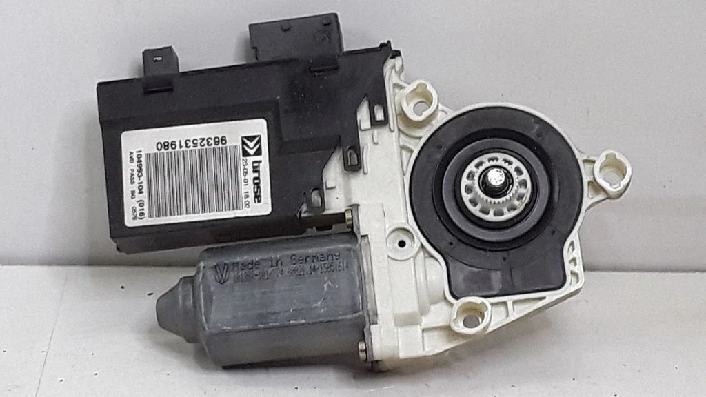Front door window regulator motor – Citroen C5 (2001-2004)