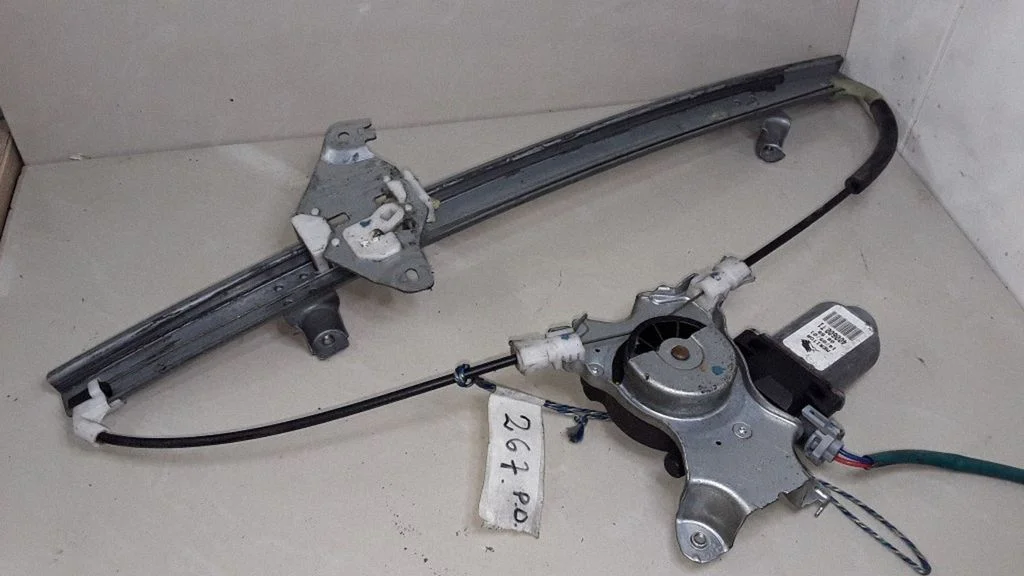 Front door window regulator with motor 400600T1