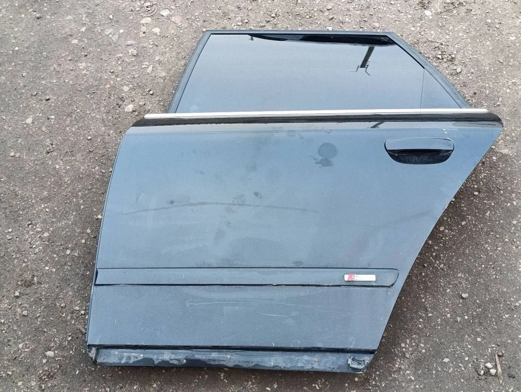 Rear door – left
