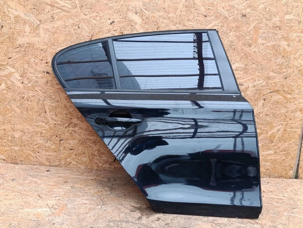 Rear door 7070364