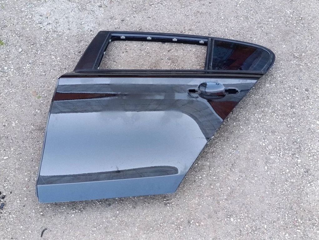 Rear door 7070363
