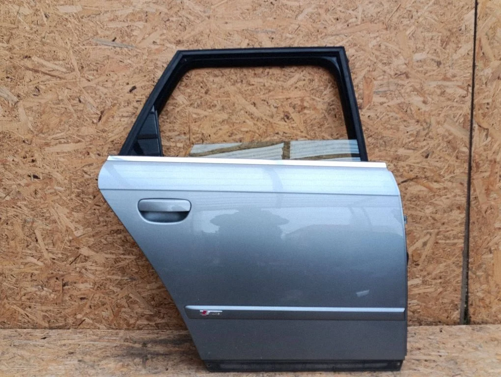 Rear door – right
