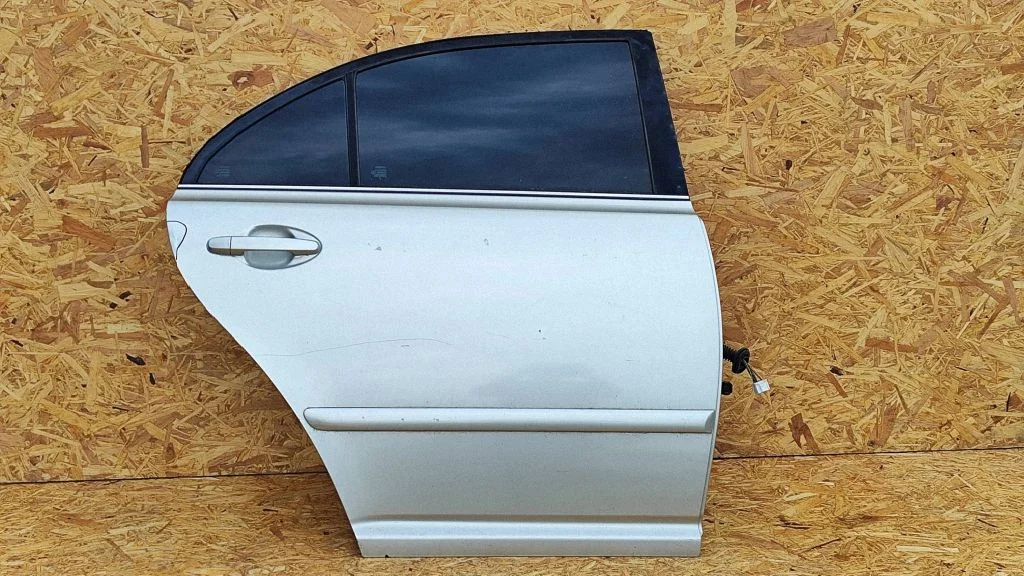 Rear door – right
