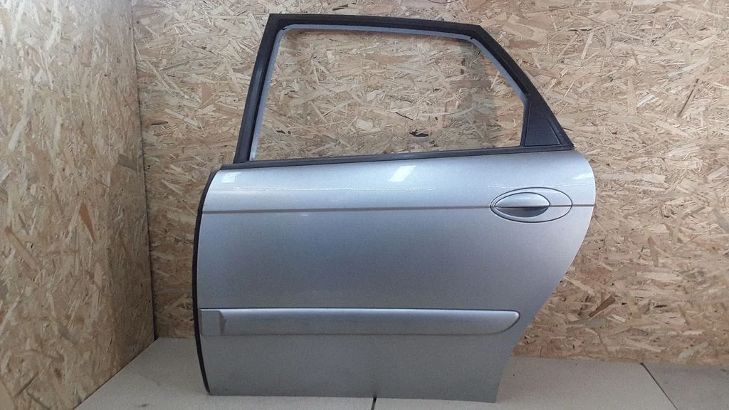 Rear door – left