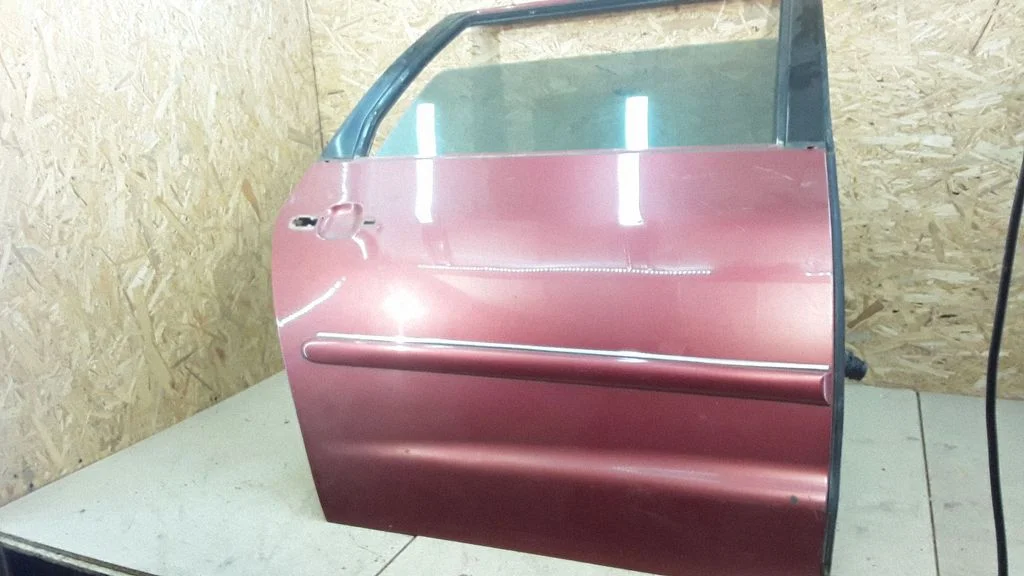 Rear door – right