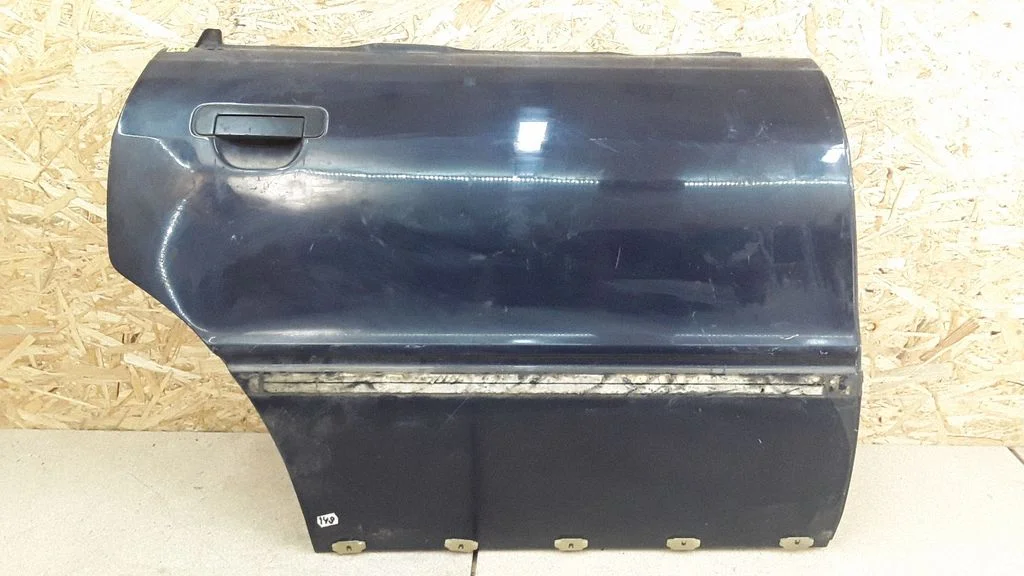 Rear door – right