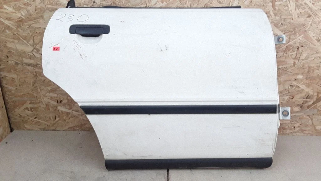 Rear door – right