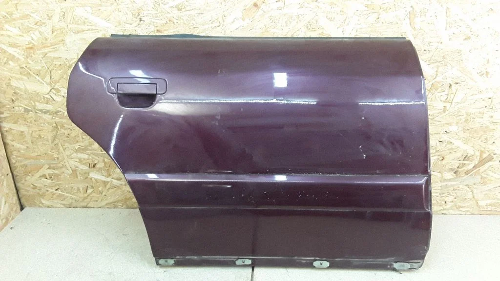 Rear door – right