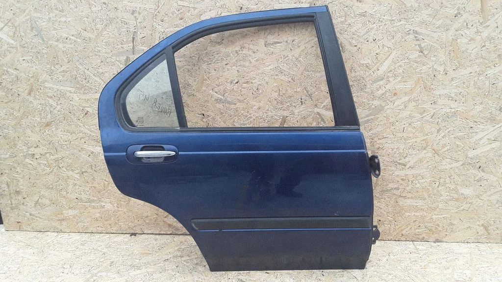 Rear door – right