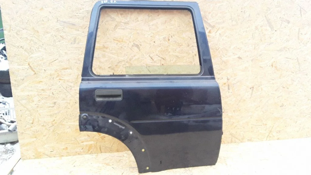 Rear door – right