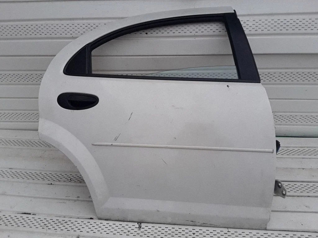 Rear door – right