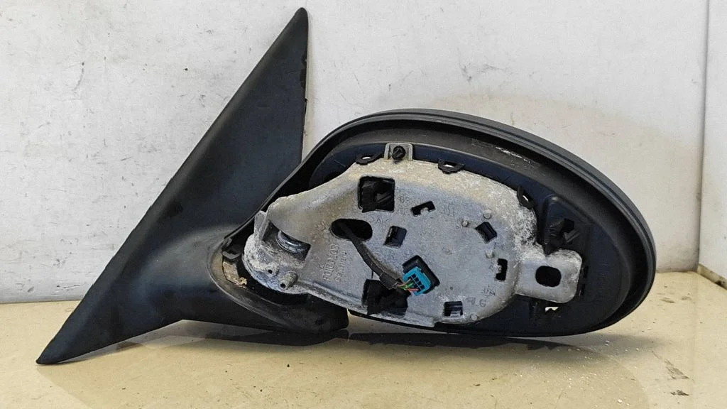 Esiukse elektriline välispeegel – BMW 3-seeria E90 E91 (2005-2012)