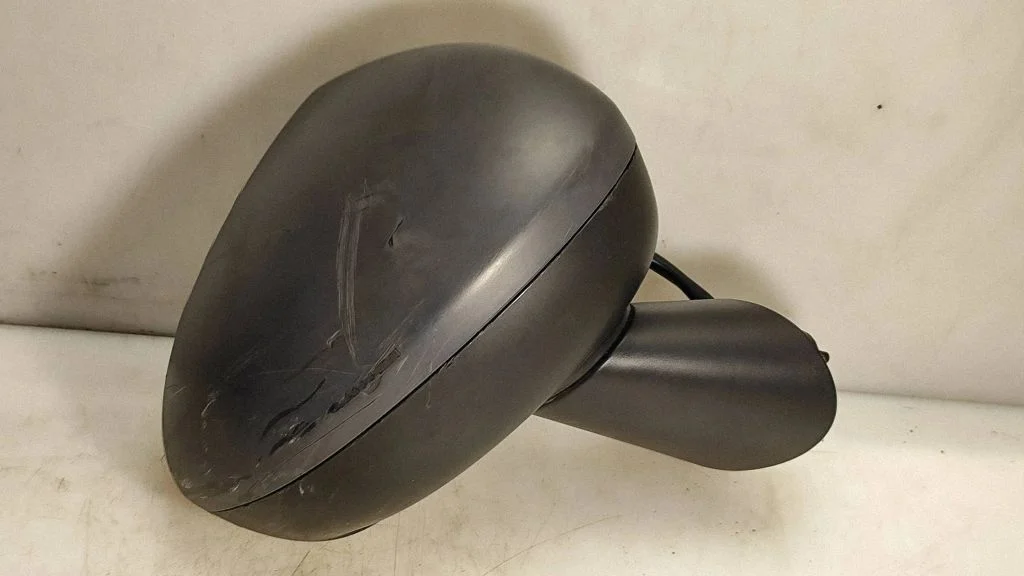 Esiukse elektriline välispeegel E9024485