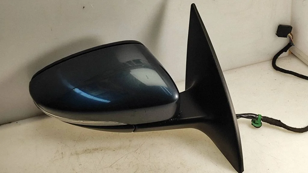 Front door electric wing mirror E1012522